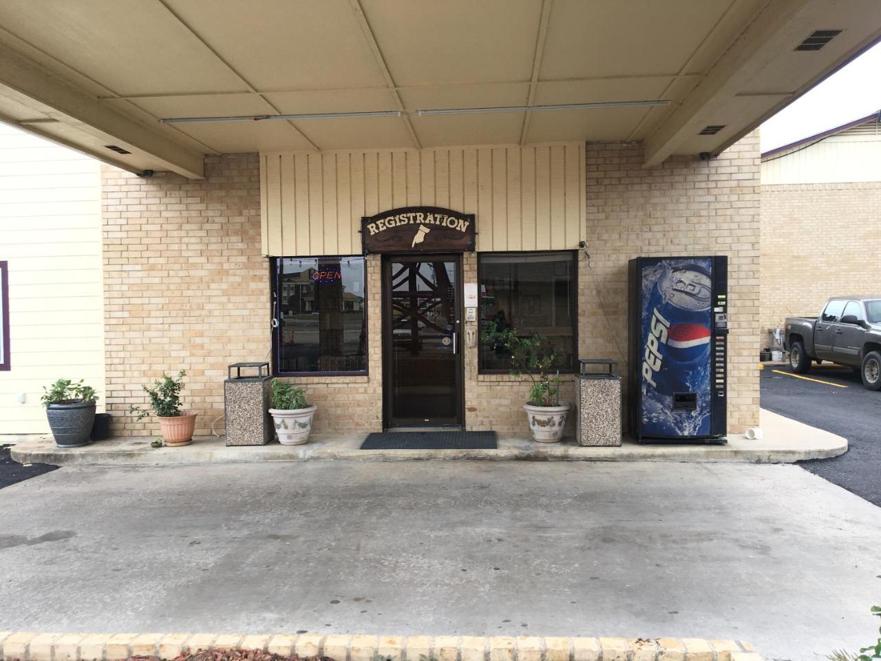 The Inn At Mexia Exterior photo