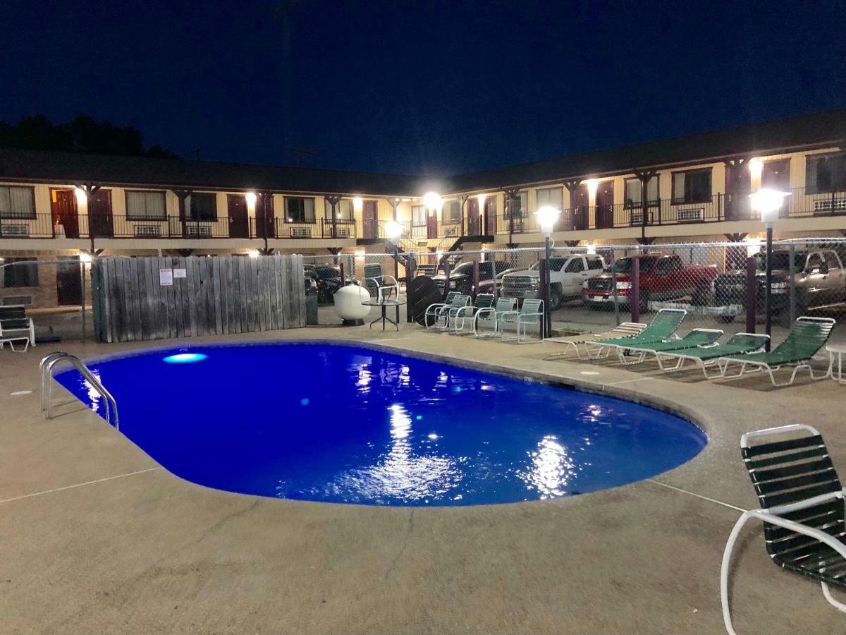 The Inn At Mexia Exterior photo